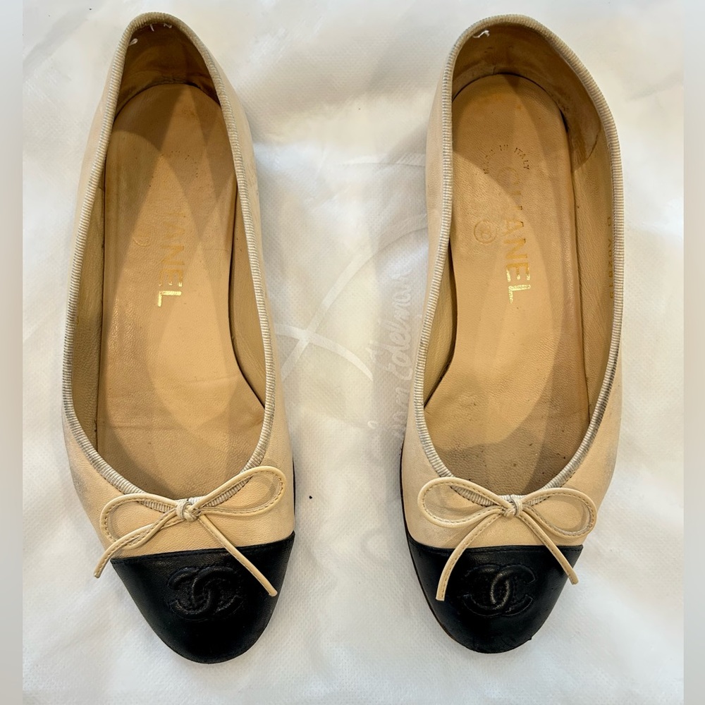 CHANEL BALLET FLATS Sz 35